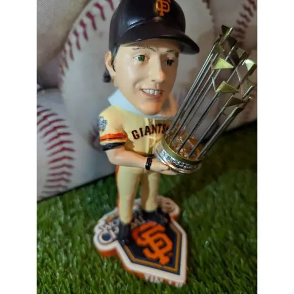 ⚾Tim Lincecum San Francisco Giants Bobblehead 2010 WS Champs Trophy MLB ⚾ - Picture 5 of 15